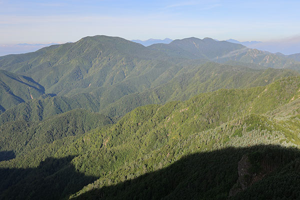 奥秩父西部の山並み