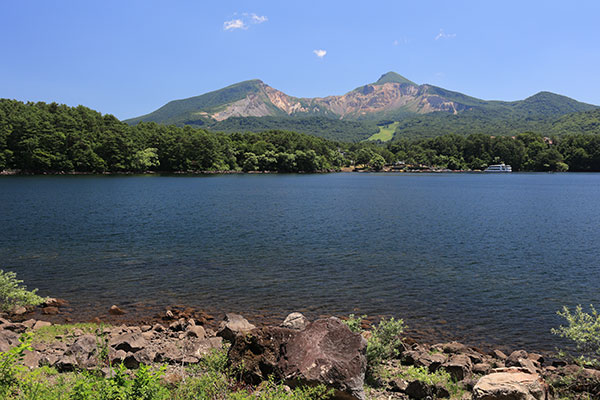 桧原湖から磐梯山