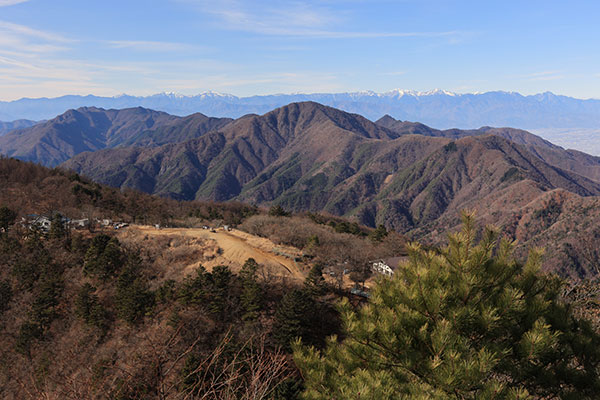 御坂山塊と南アルプス