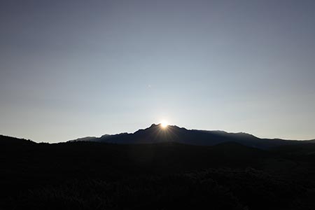 水晶岳から日が昇る
