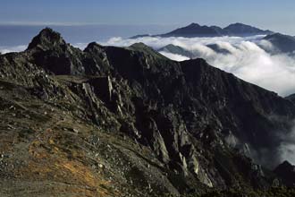 宝剣岳と空木岳方面の眺め